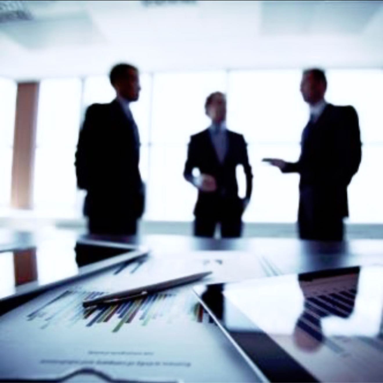 Managing a business in a changing environment requires legal awareness that protects the company from disputes and potential losses. The following core steps are commonly relied upon by business owners to reduce risks and enhance stability: