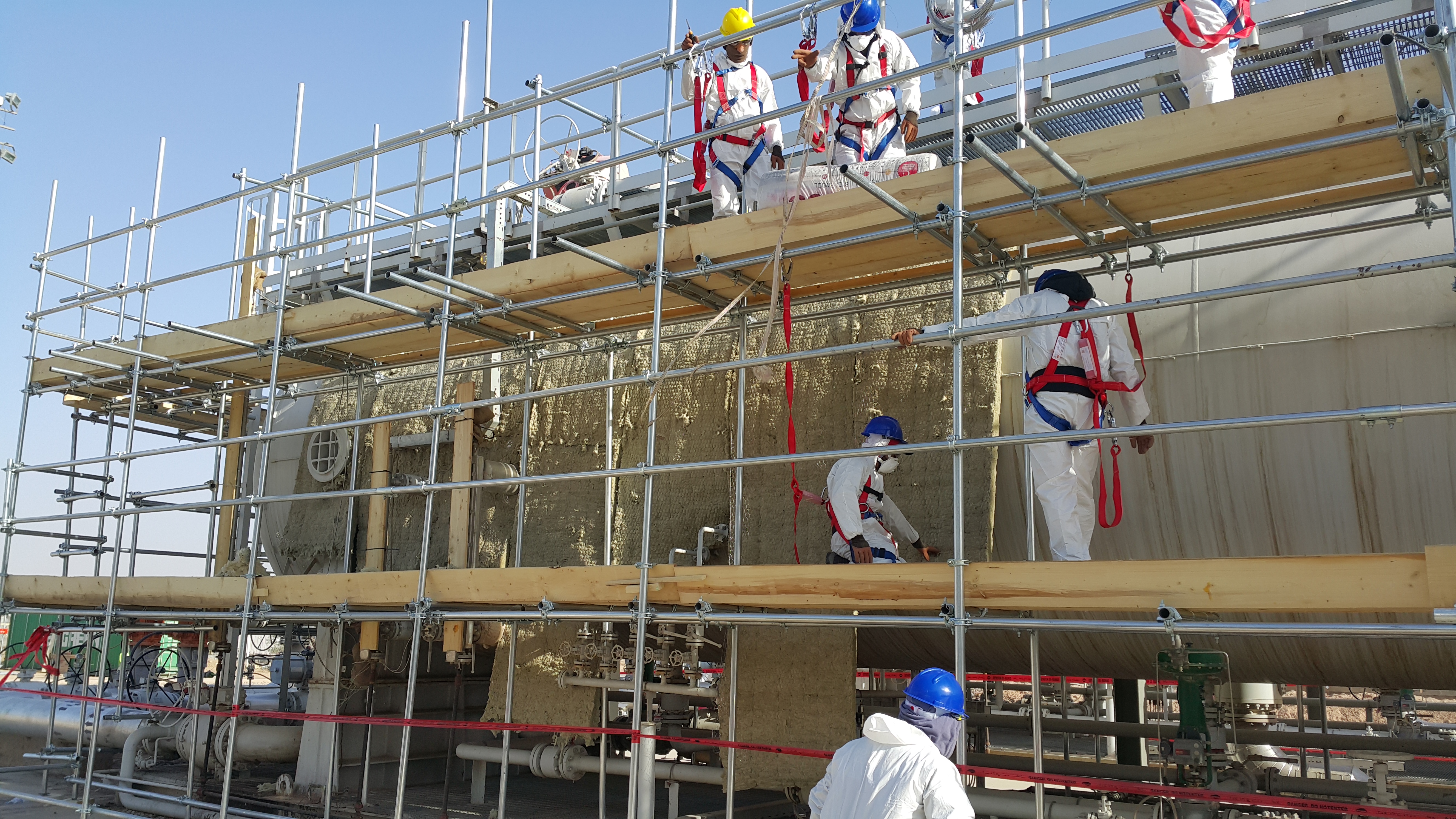 Industrial Heat Insulation for Oil & Gas Equipment and Process Vessels