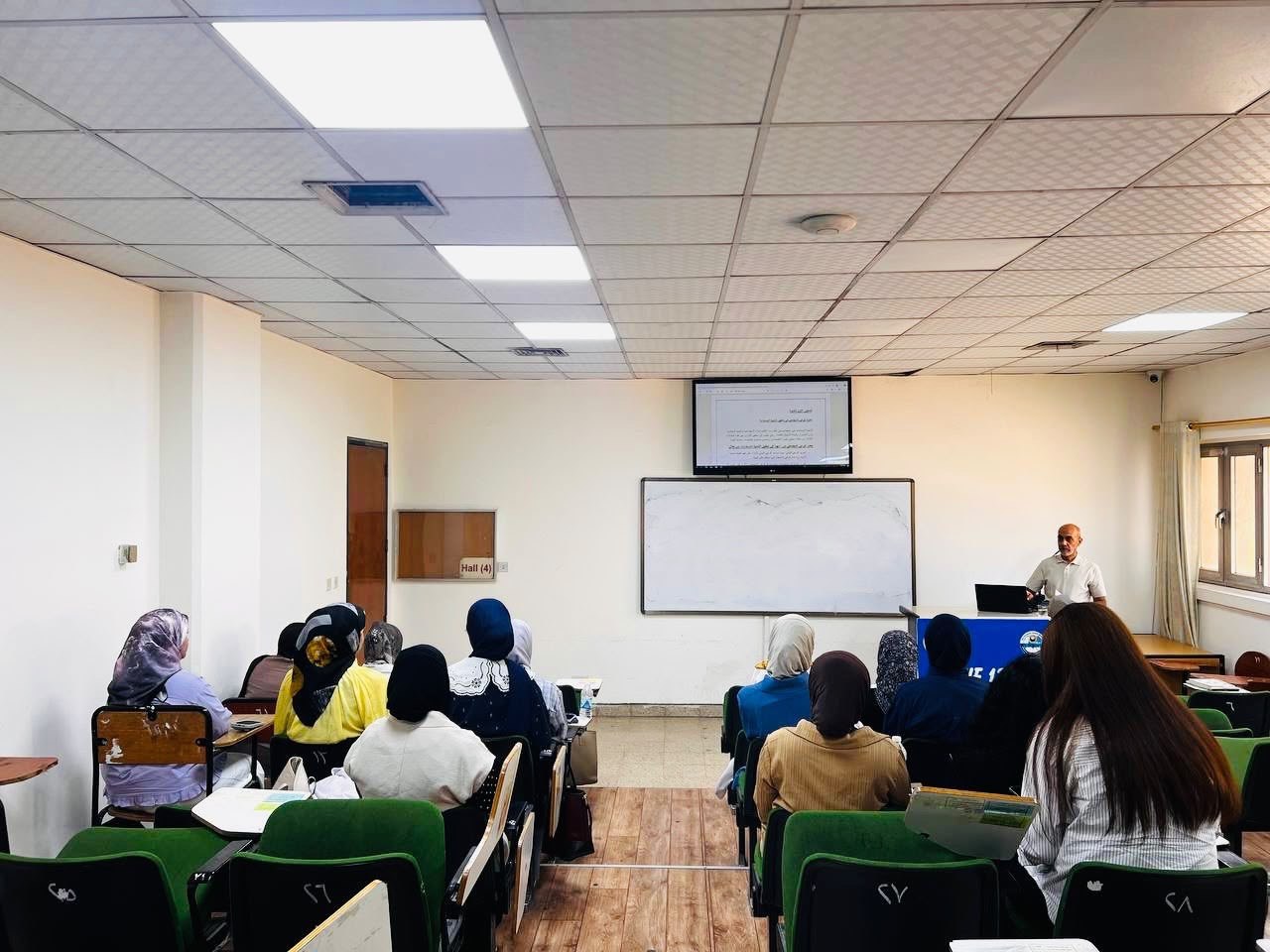 كلية الطب جامعة النهرين تنظم محاضرة إرشادية حول الوعي بأهداف التنمية المستدامة