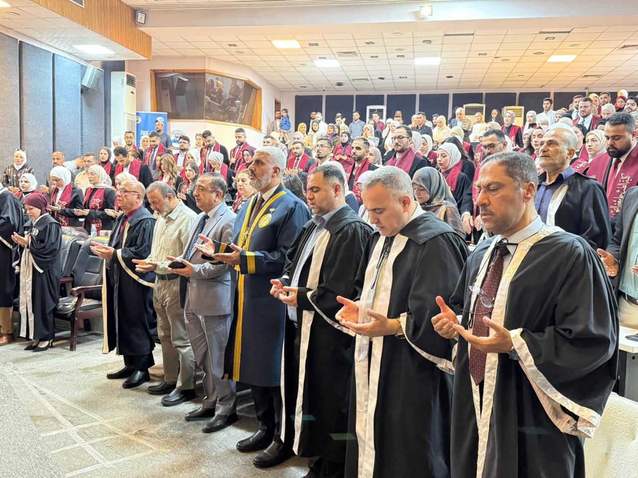 كلية طب النهرين تقيم حفل ترديد القسم الطبي