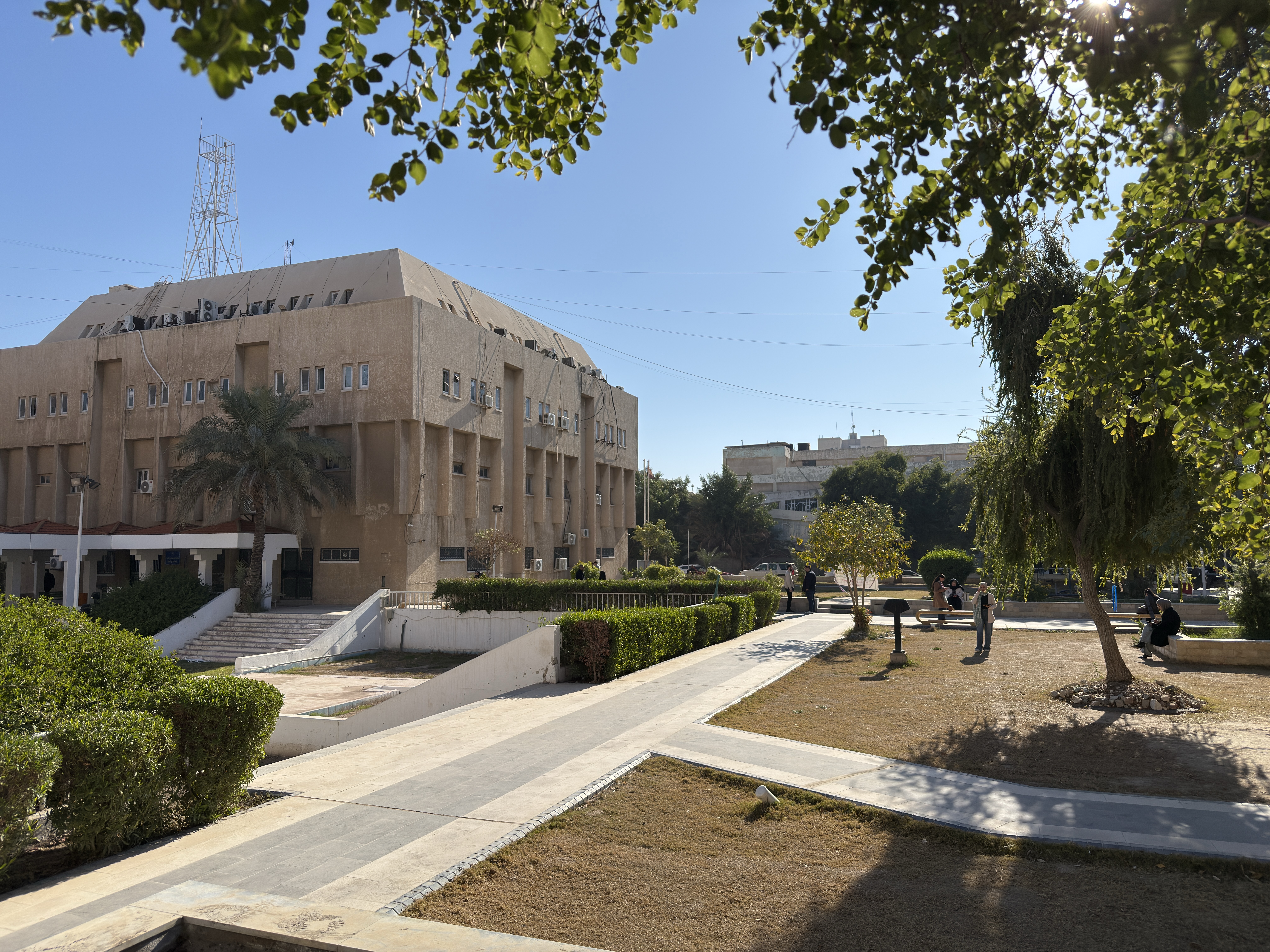 كلية الطب جامعة النهرين تباشر استقبال المتقدمين للدراسات العليا