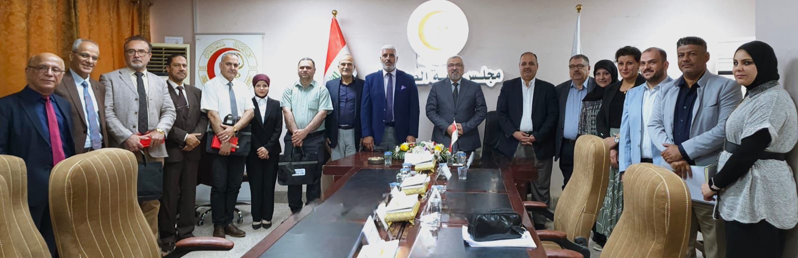 كلية الصيدلة في جامعة النهرين تكرم عمادة كلية الطب تقديرا لدعمها العلمي